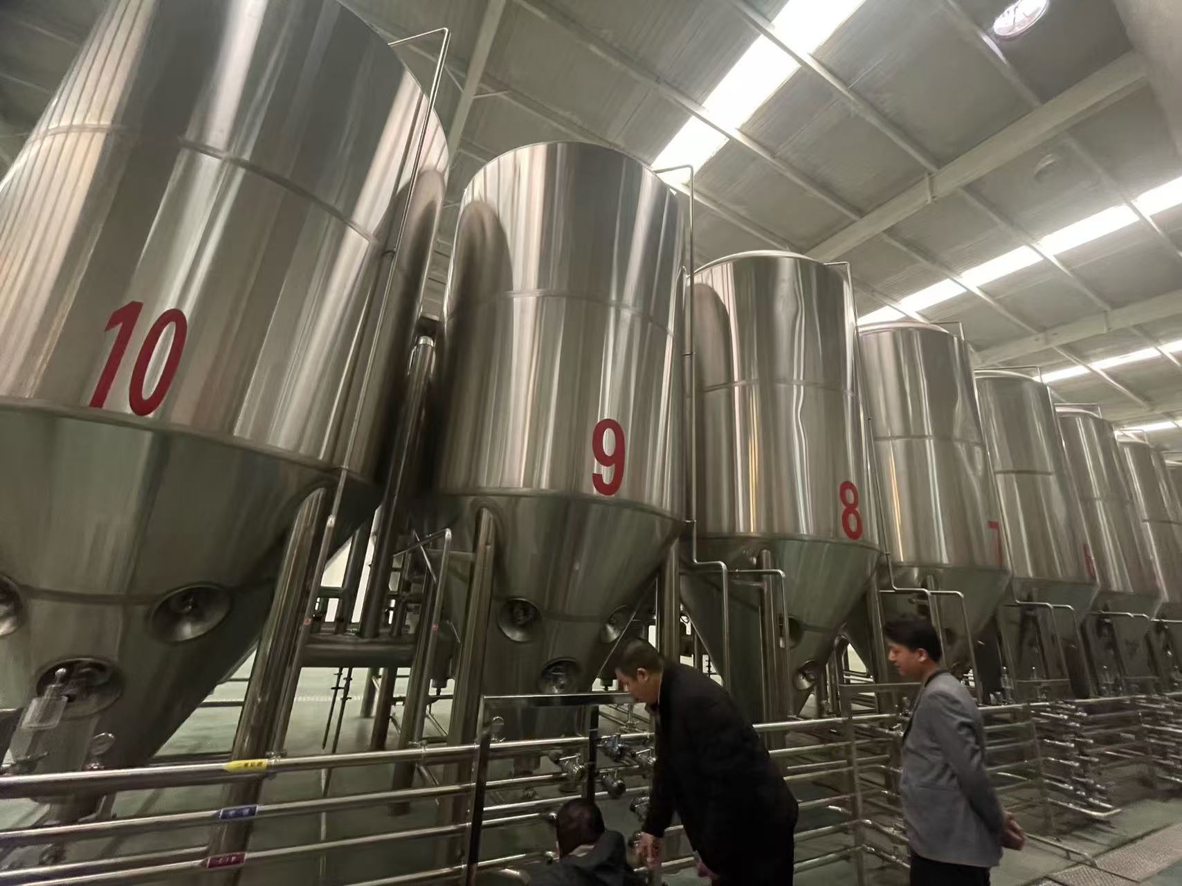 双桥精酿啤酒设备厂—平面布置、设备设计、制造、调试、培训等一条龙服务